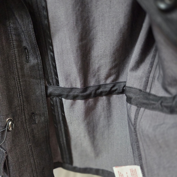 Ruby Rd. Gray Fabric with Yellow Tag - Picture 9 of 9